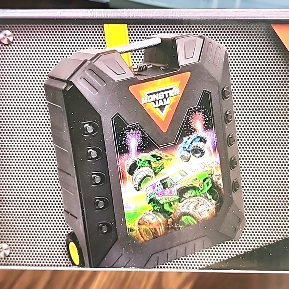 Monster Jam Pit Party & Go New In Box With 10 Trucks And Carrying Case On Wheels - Picture 10 of 12